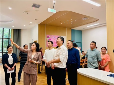 领导莅临指导工作